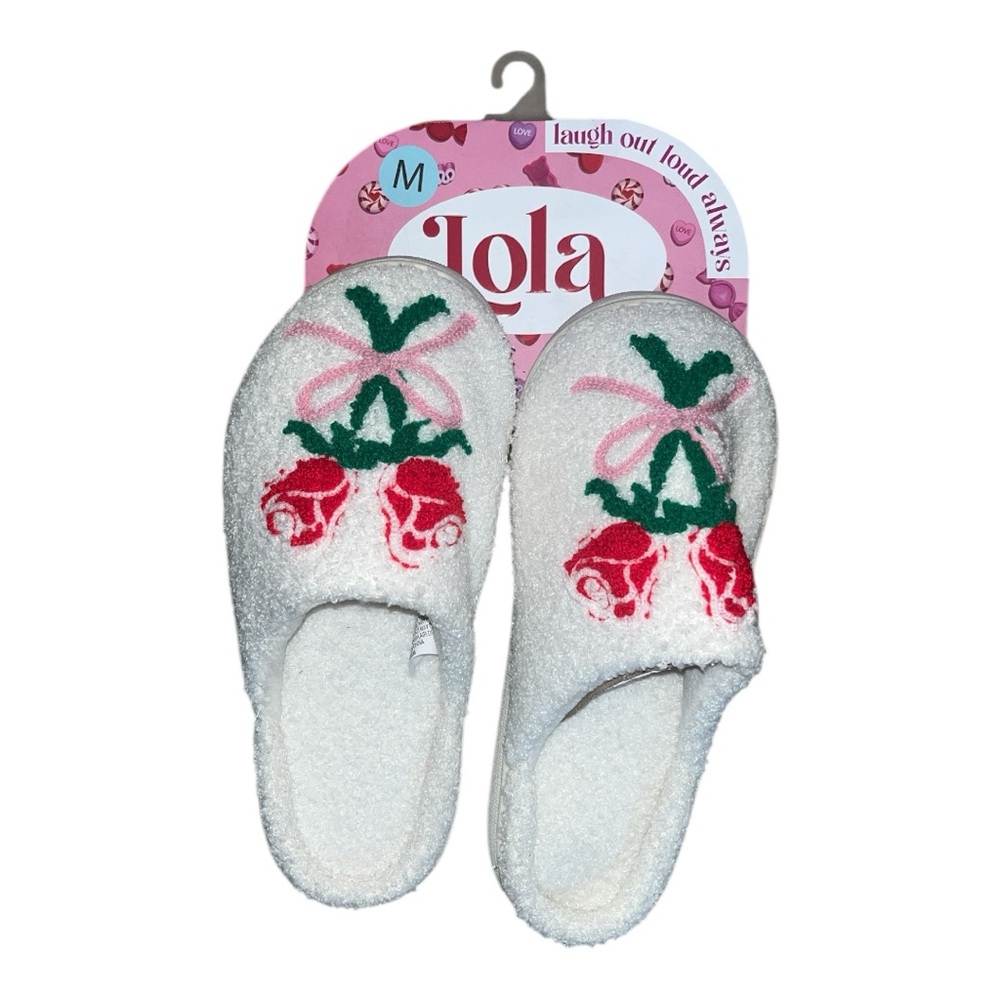 F029: [6.5, 7, 7.5] Red Roses - Slippers
